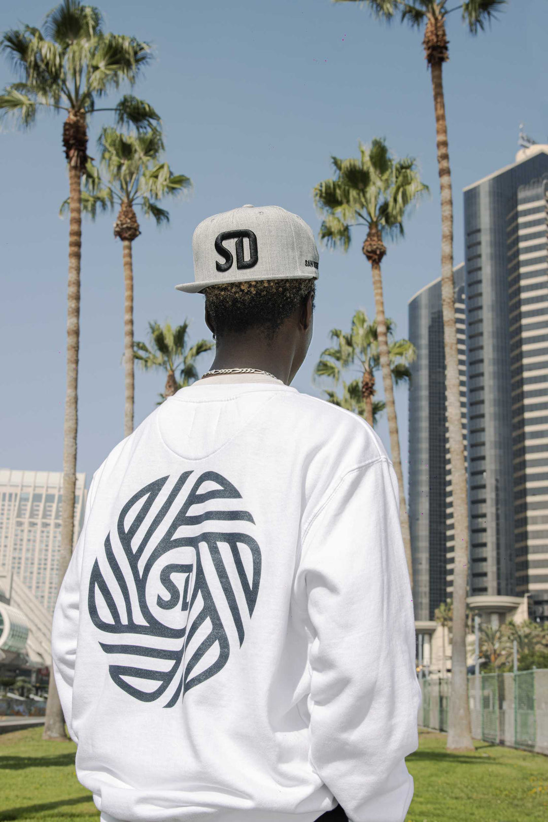 White Crewneck w/ San Diego FC and "Flow" in AZUL